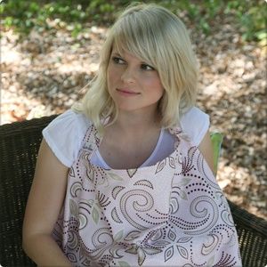 Hooter Hiders Nursing Cover - Marseille - NWT